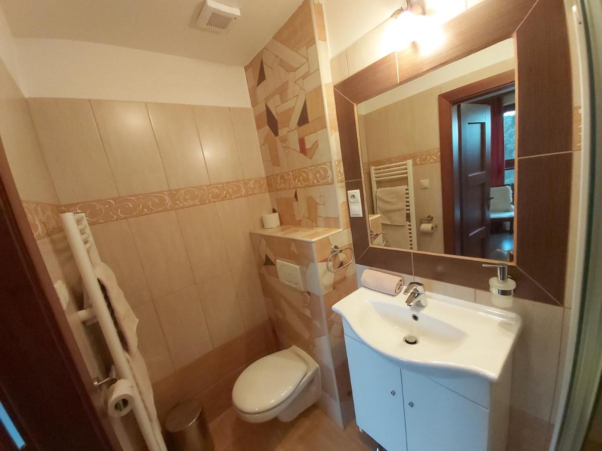 Villa Lupu Smizany Bagian luar foto