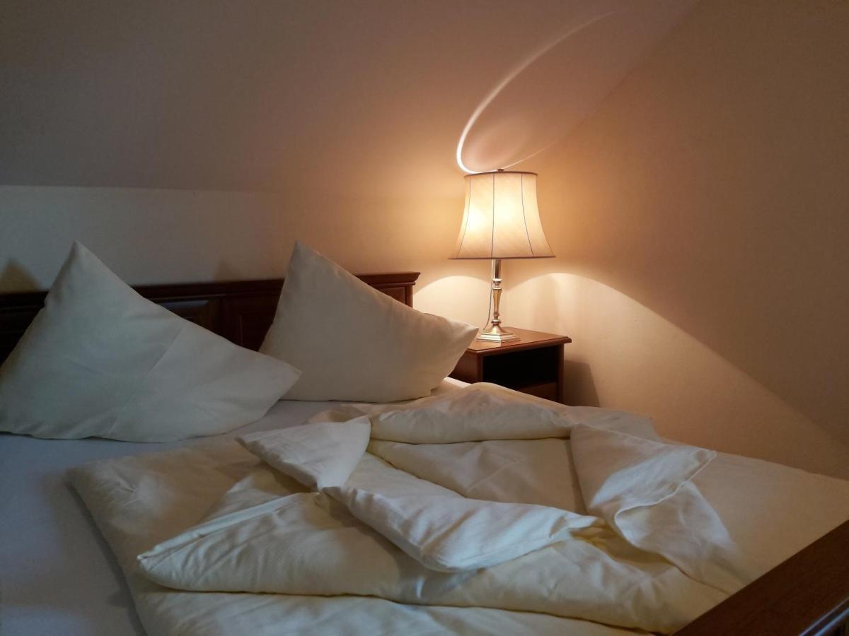Villa Lupu Smizany Bagian luar foto