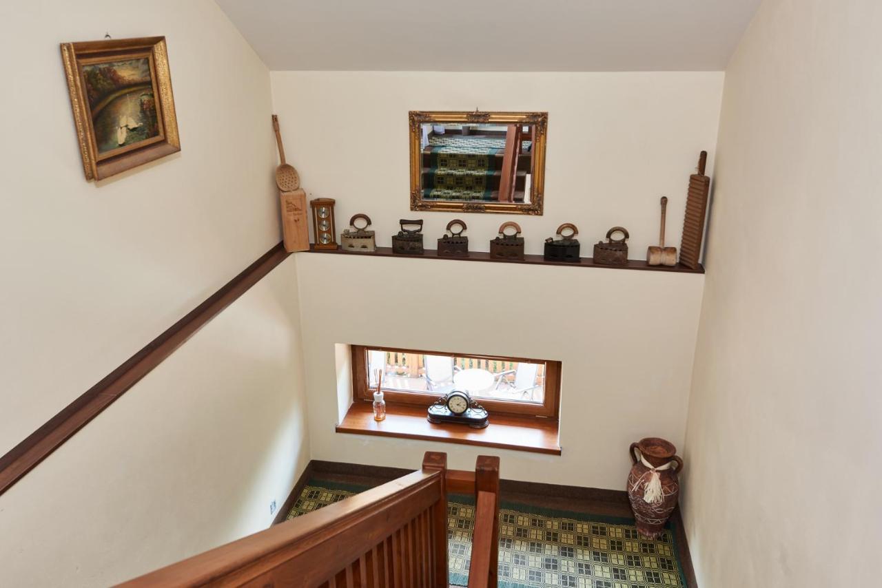 Villa Lupu Smizany Bagian luar foto