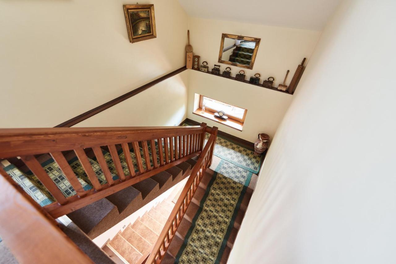 Villa Lupu Smizany Bagian luar foto