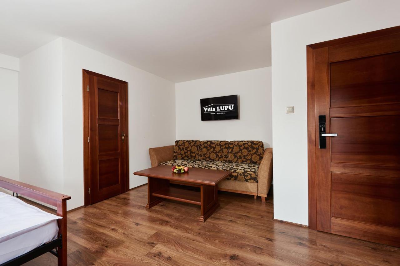 Villa Lupu Smizany Bagian luar foto